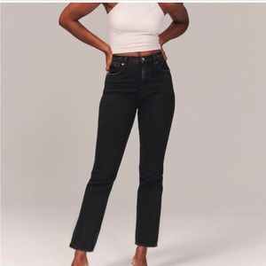 NWOT Abercrombie Curve Love Ultra High Rise Straight Jeans